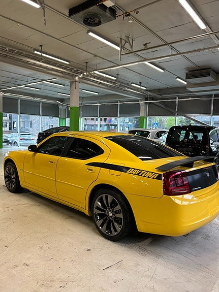 Dodge Charger 5 of 5