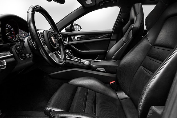 Porsche Panamera 14 of 30