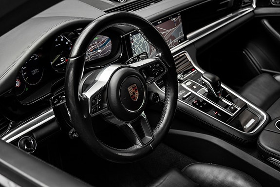 Porsche Panamera 20 of 30