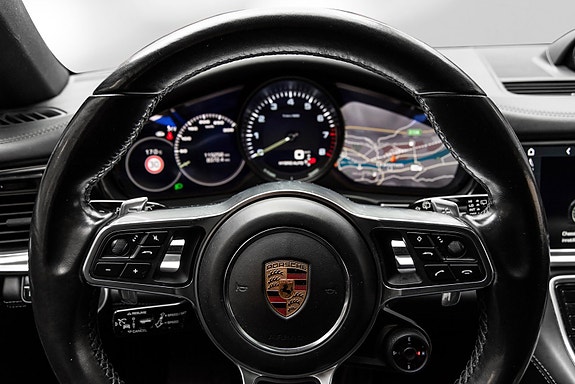 Porsche Panamera 23 of 30