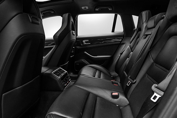 Porsche Panamera 21 of 30