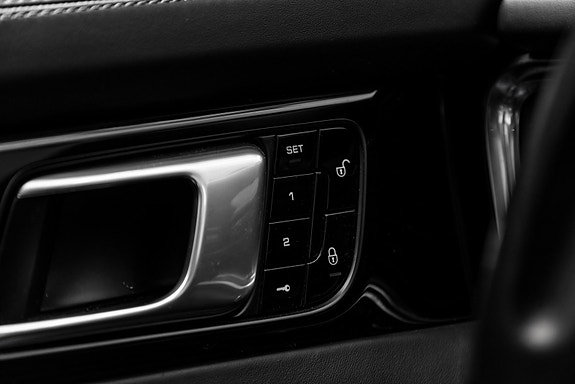 Porsche Panamera 17 of 30