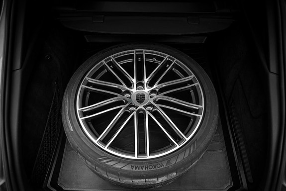 Porsche Panamera 13 of 30
