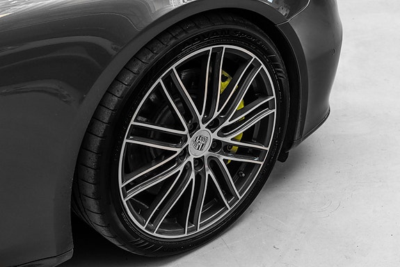 Porsche Panamera 11 of 30