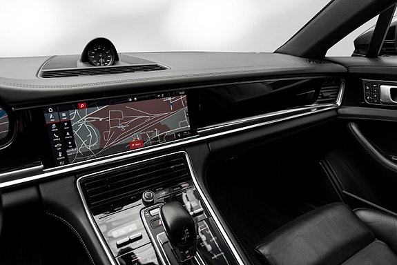 Porsche Panamera 15 of 30