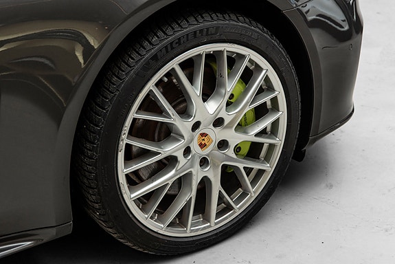 Porsche Panamera 12 of 30