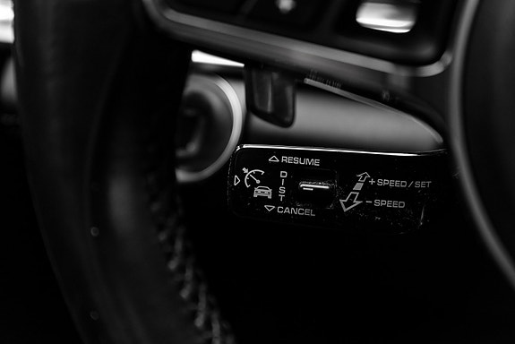 Porsche Panamera 24 of 30