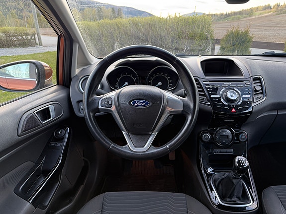 Ford Fiesta 18 of 27