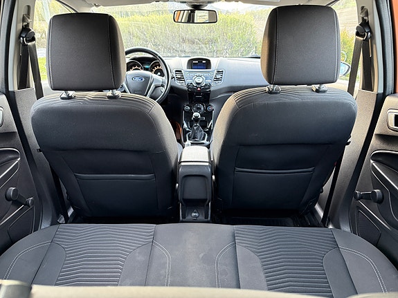 Ford Fiesta 13 of 27