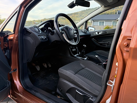 Ford Fiesta 17 of 27