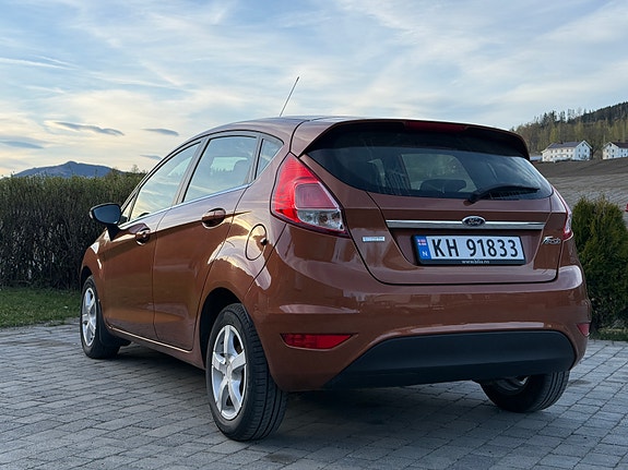 Ford Fiesta 5 of 27