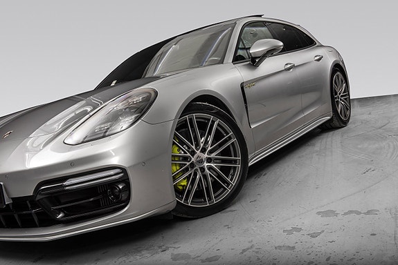 Porsche Panamera 3 of 5