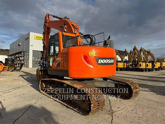 Doosan DX235LCR 4 of 5
