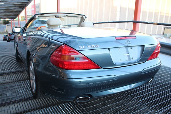 Mercedes-Benz SL500 13 of 30