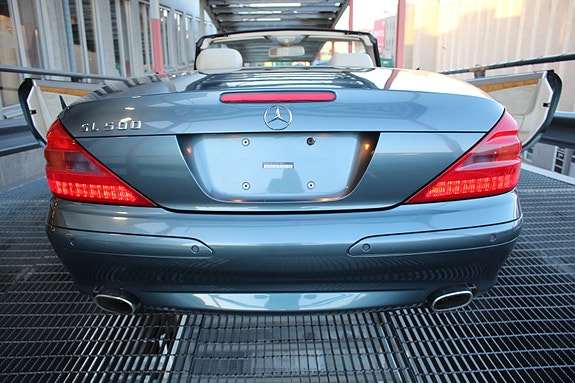 Mercedes-Benz SL500 17 of 30