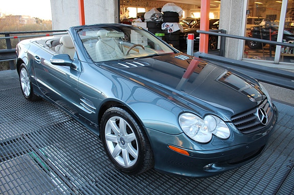 Mercedes-Benz SL500 8 of 30