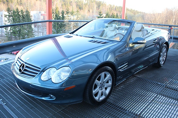 Mercedes-Benz SL500 6 of 30