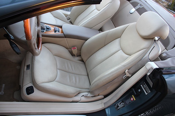 Mercedes-Benz SL500 22 of 30