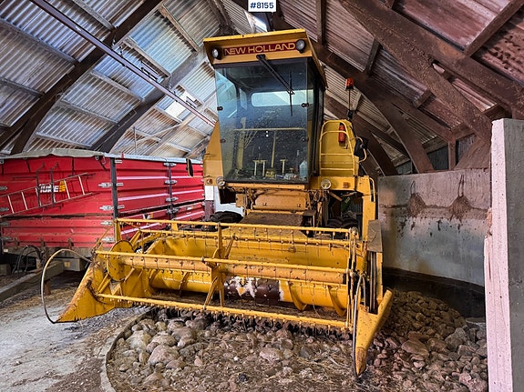 New Holland 830 8030 Tresker