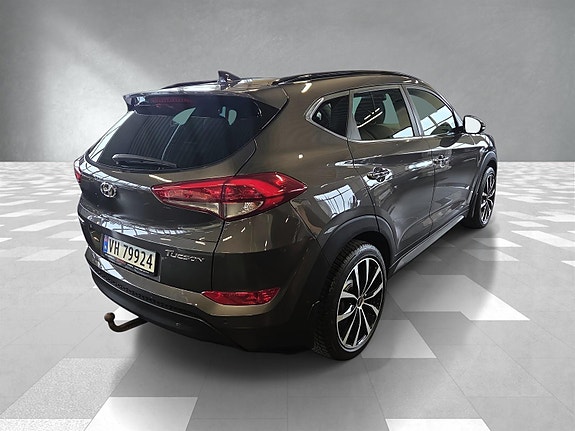 Hyundai Tucson 3 of 5