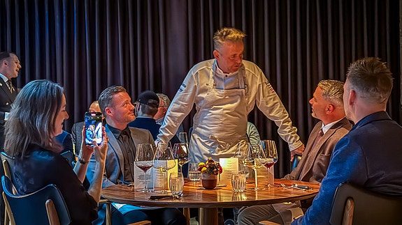 Kompromissløst fokus på kvalitet. Det har gitt Sven Erik Renaa og restauranten deres tre stjerner i Michelin. Respekt!