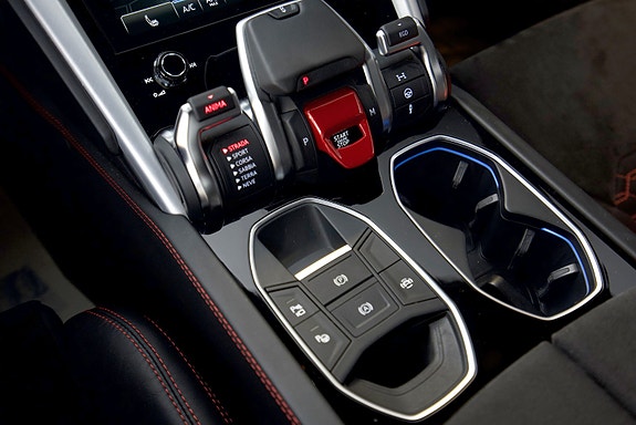 Lamborghini Urus 18 of 30