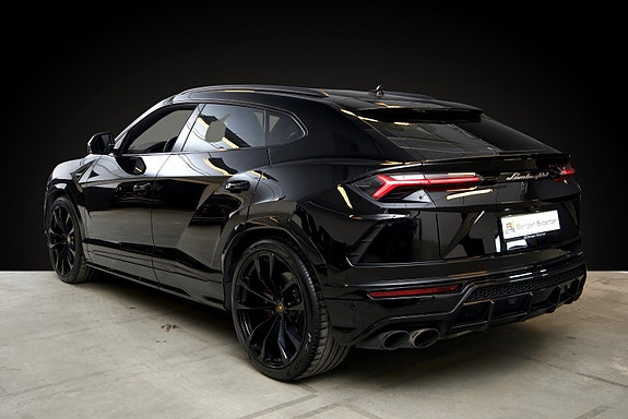 Lamborghini Urus 7 of 30