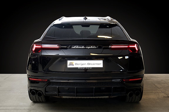 Lamborghini Urus 8 of 30
