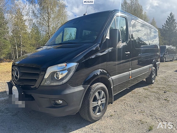Mercedes-Benz Sprinter Minibuss - 11 seter - To sett dekk