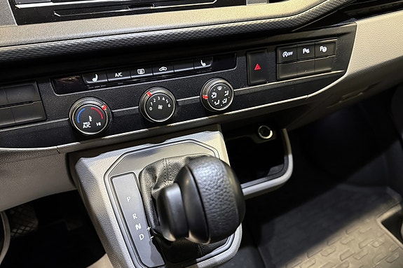 Volkswagen Transporter 19 of 23