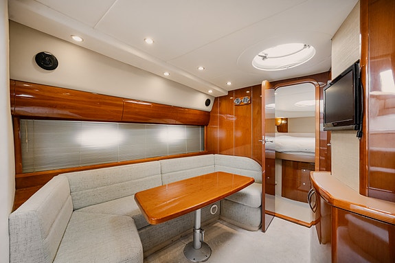 Princess V42 MK2 - Axiom 12", Autopilot, Generator, VPD6, Skipsreg. 27 of 30