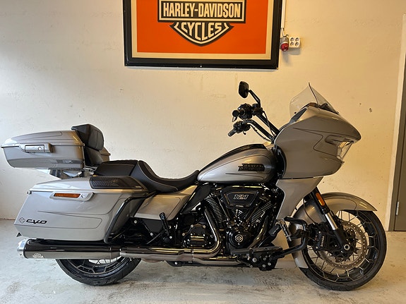 Harley-Davidson FLTRXSE CVO Road Glide