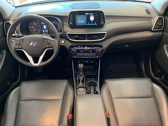 Hyundai Tucson 12 of 30