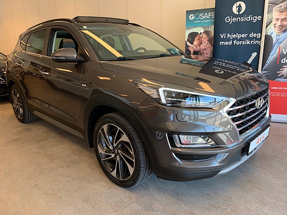 Hyundai Tucson 2 of 5