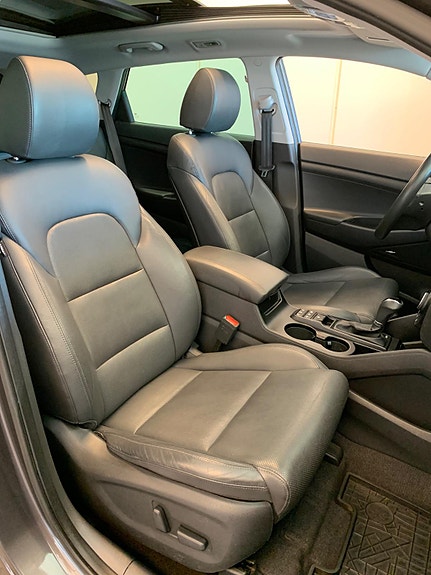 Hyundai Tucson 15 of 30