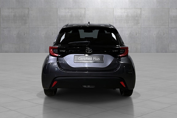 Toyota Yaris 5 of 5