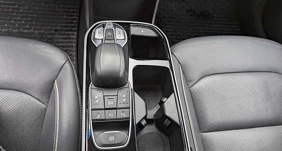 Hyundai IONIQ 25 of 27