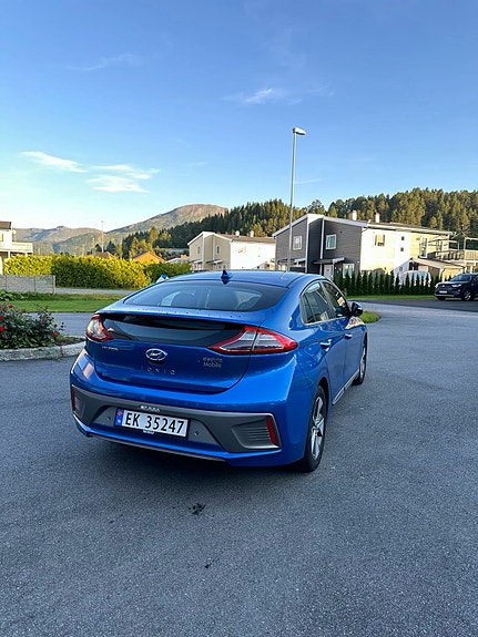 Hyundai IONIQ 7 of 27