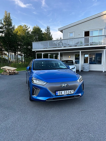 Hyundai IONIQ 6 of 27