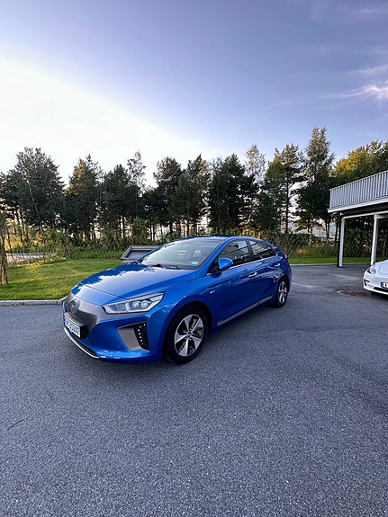 Hyundai IONIQ 11 of 27