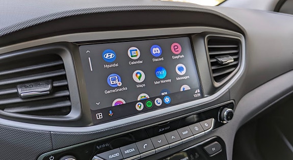 Hyundai IONIQ 22 of 27