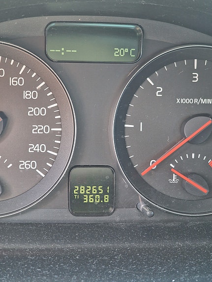 Volvo S40 2 of 5