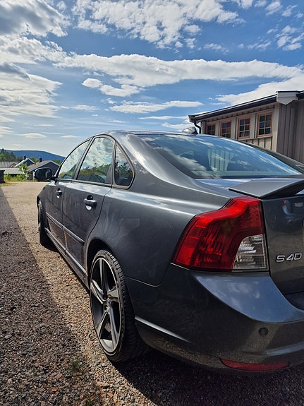 Volvo S40 4 of 5