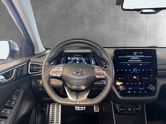 Hyundai IONIQ 14 of 20