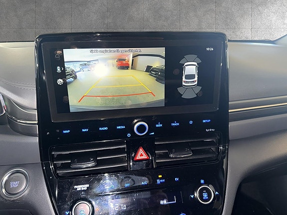 Hyundai IONIQ 17 of 20