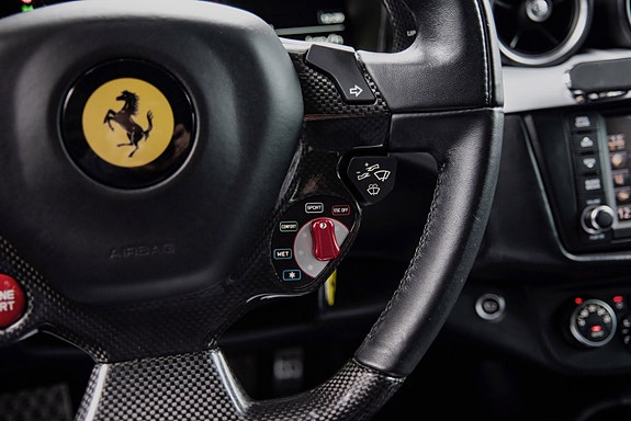 Ferrari FF 19 of 30
