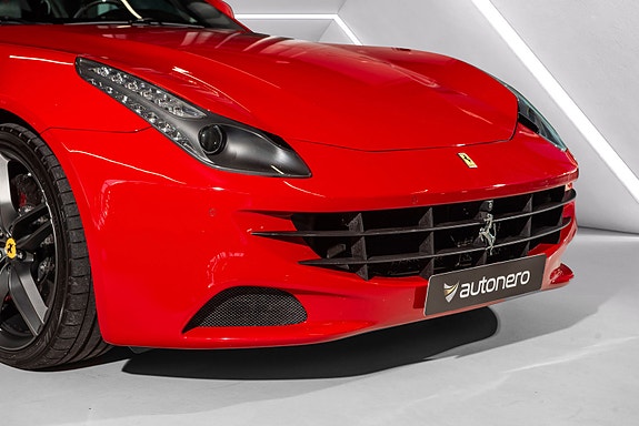 Ferrari FF 10 of 30