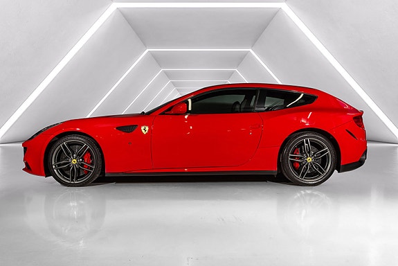 Ferrari FF 7 of 30