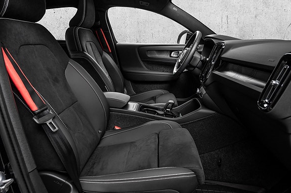 Volvo C40 14 of 30