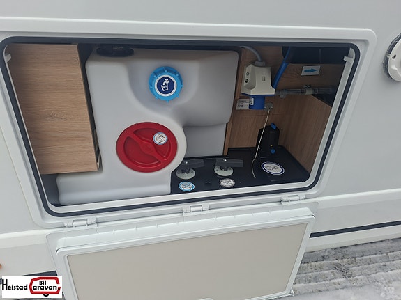 Knaus L!VE I 700 MEG Lithium! 24 of 30